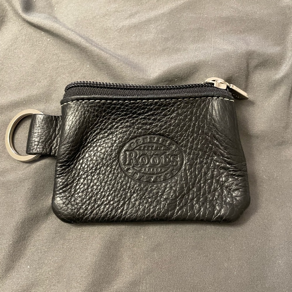 Roots Coin holder/ Keychain